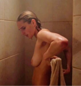 camille lou seins nue